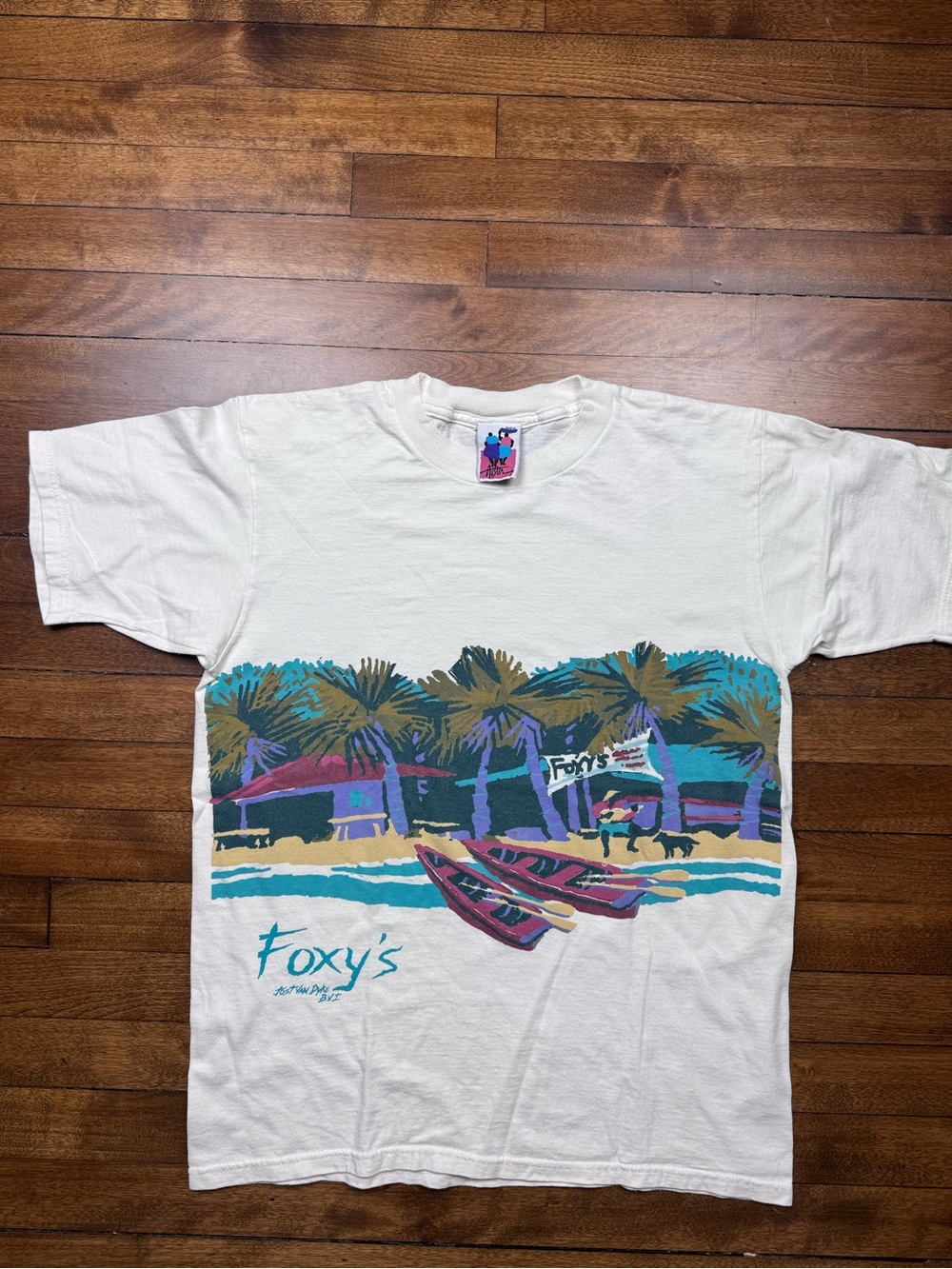 Vintage 90s Foxy’s Jost Van Dyke/BVI Beach Scene Wrap Around Avster Medium